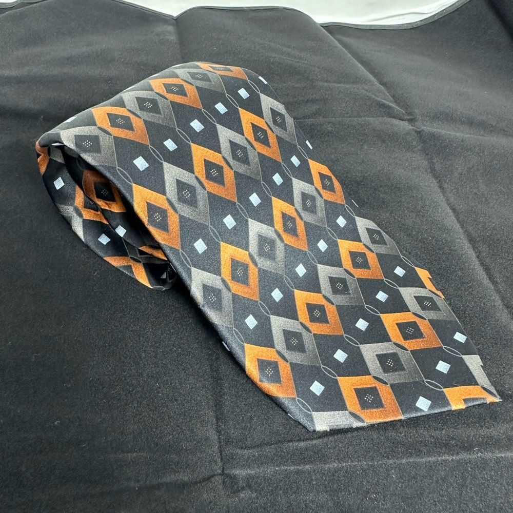 Haggar 100% Silk Black, Orange & Silver Diamonds Tie